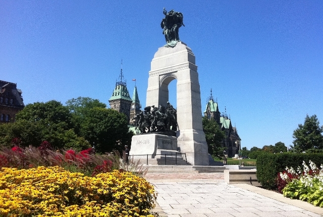 Monument commémoratif de guerre du Canada, Ottawa